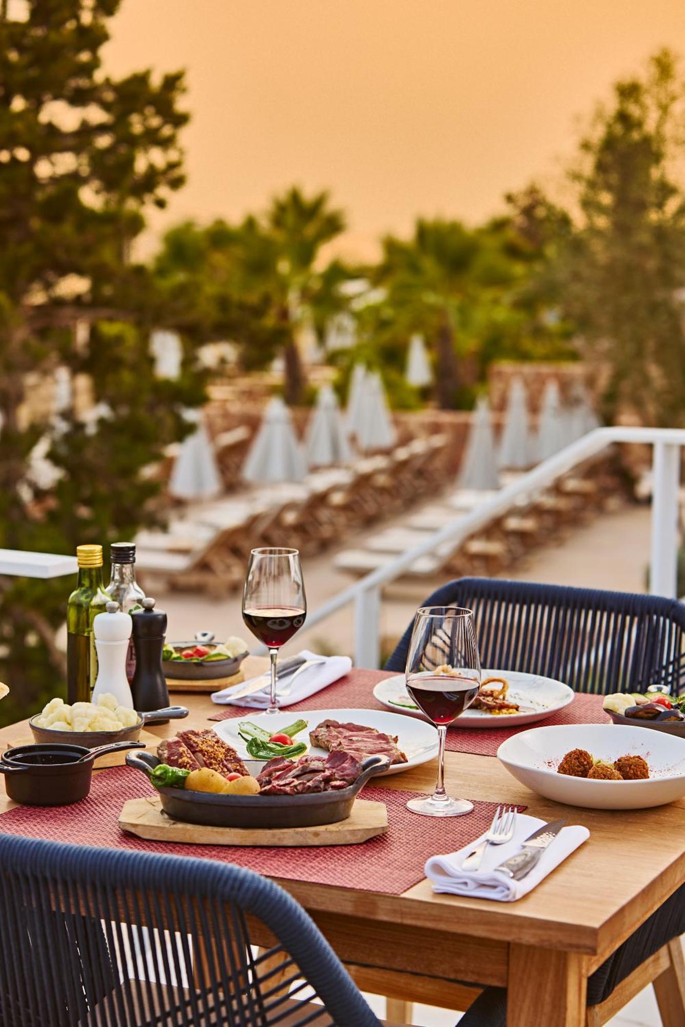 Fiesta Hotel Cala Gració- Все включено Сан-Антонио-Абад Экстерьер фото