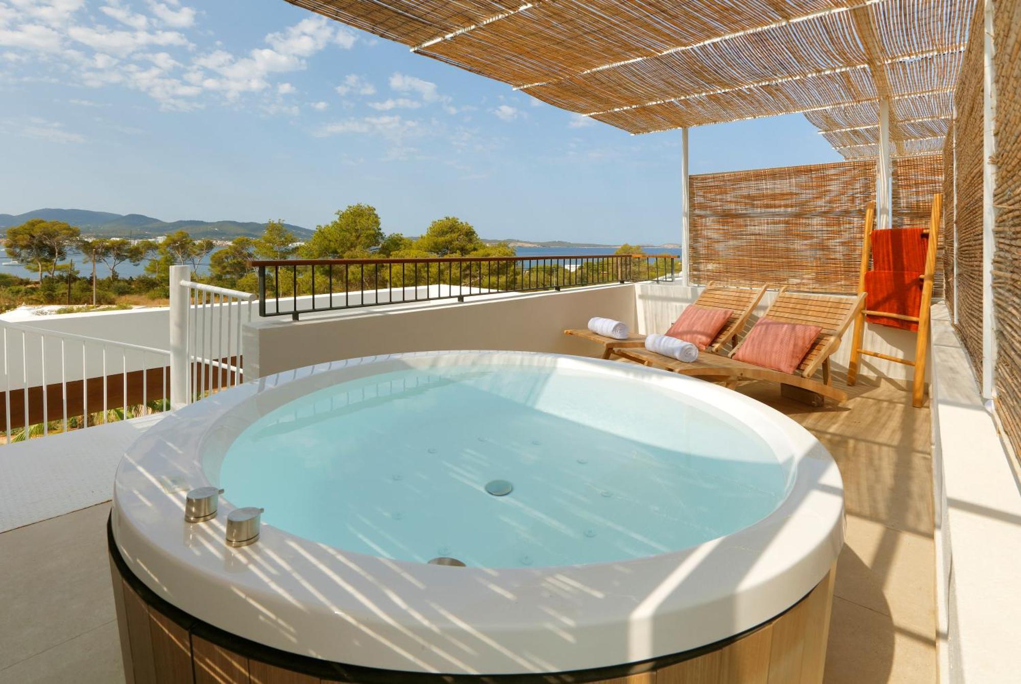 Fiesta Hotel Cala Gració- Все включено Сан-Антонио-Абад Экстерьер фото